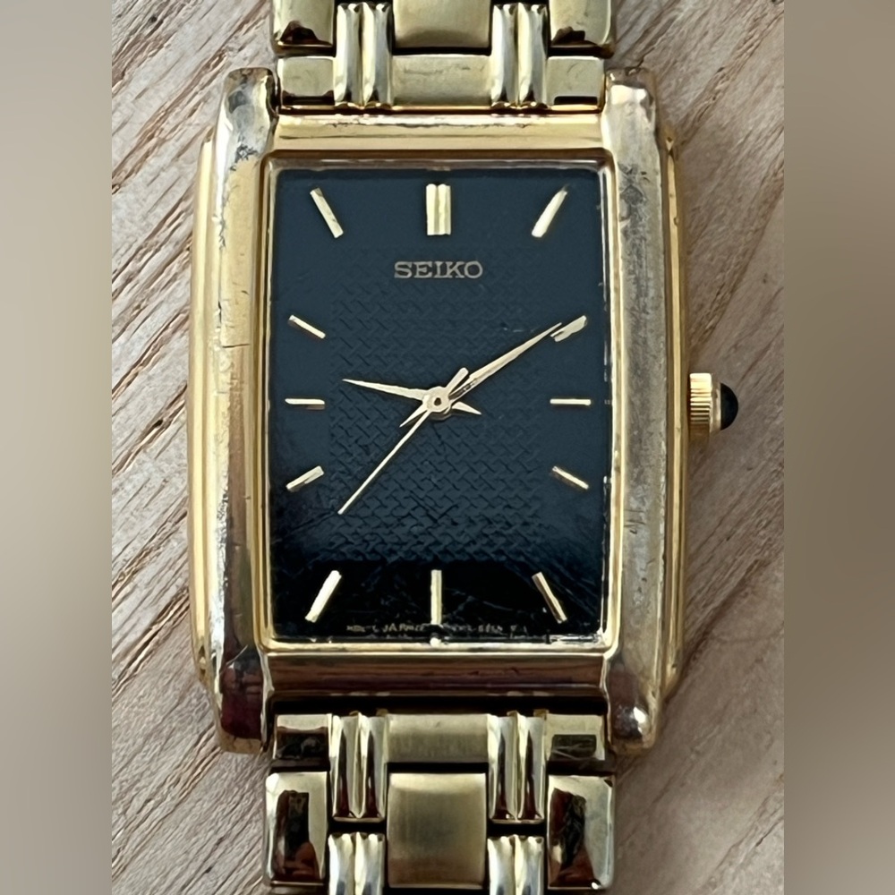 Seiko Vintage Tank Watch Black Rectangular Dial Gold-Tone Case Bracelet